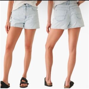 Faherty Topsail Shorts Women's 29
Railroad Stripe Indigo Dyed RRS
WBS2307